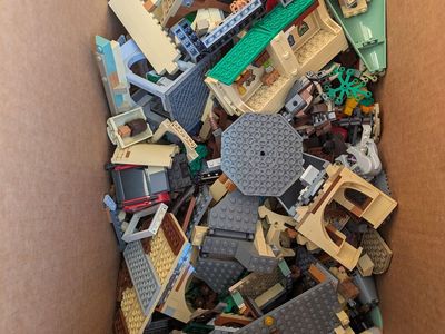 Huge retired, mostly disassembled, Lego Harry Potter Lot