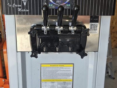 Soft Serve Ice Cream Machine