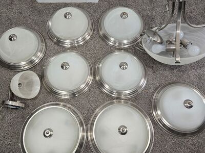 Assorted light fixtures