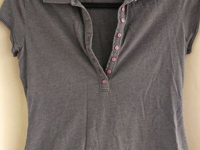 Md, Grey Button-Neck Top