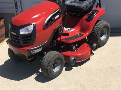 CRAFTSMAN RIDING LAWNMOWER