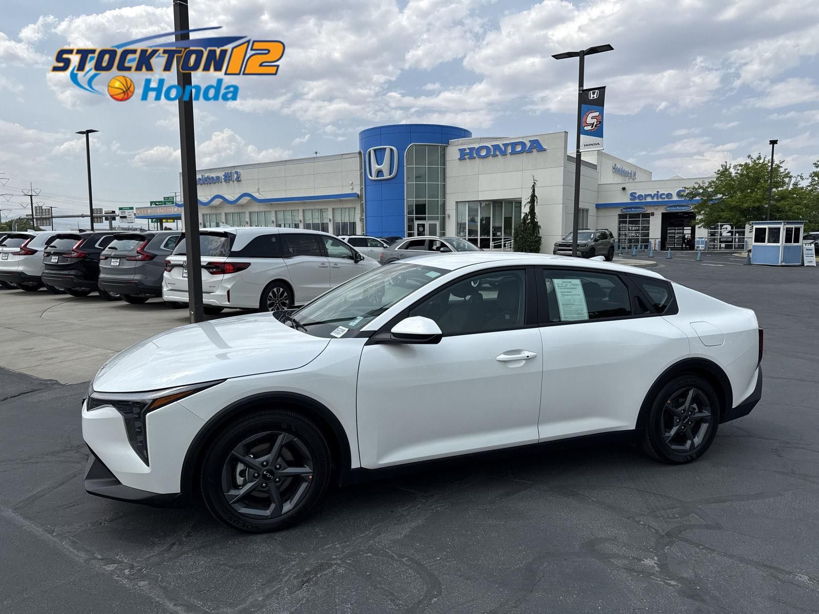 2026 Kia K4 LXS