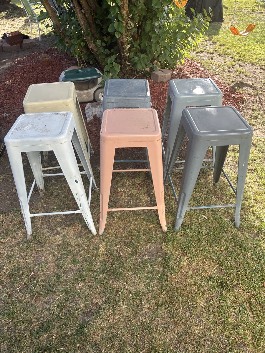 6 Metal stools