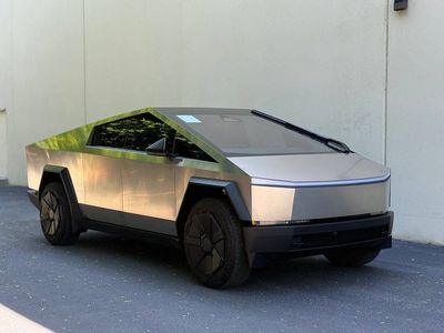 2024 Tesla Cybertruck Base