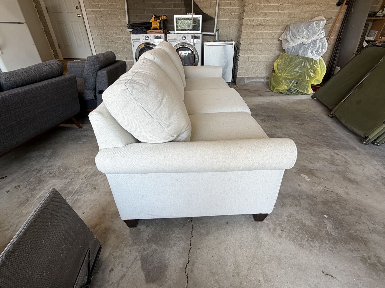 Main image 5