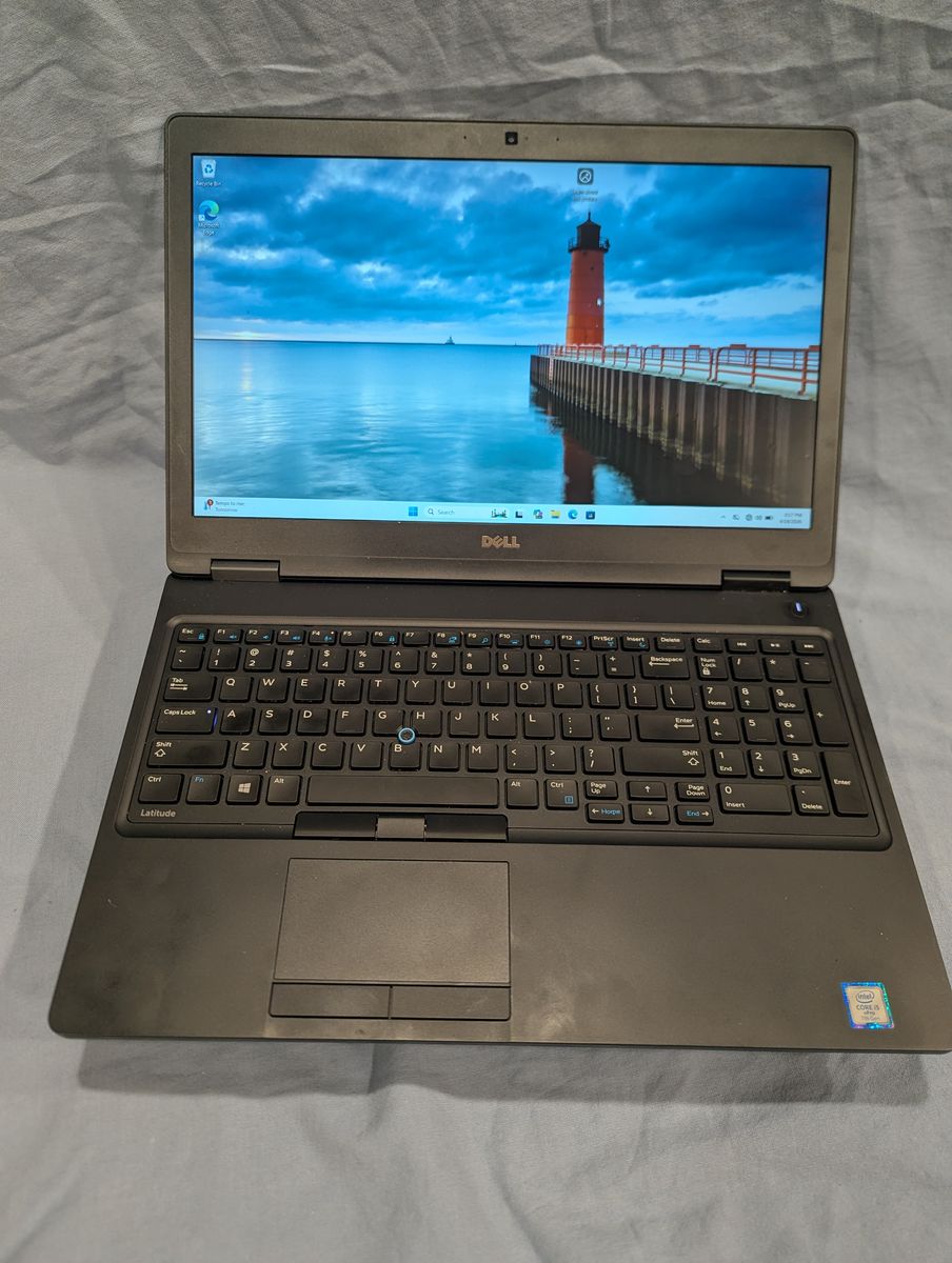 Dell Latitude 5580 i5-7440HQ 2.8GHz 8 GB RAM 256GB SSD WIN11 Pro Laptop