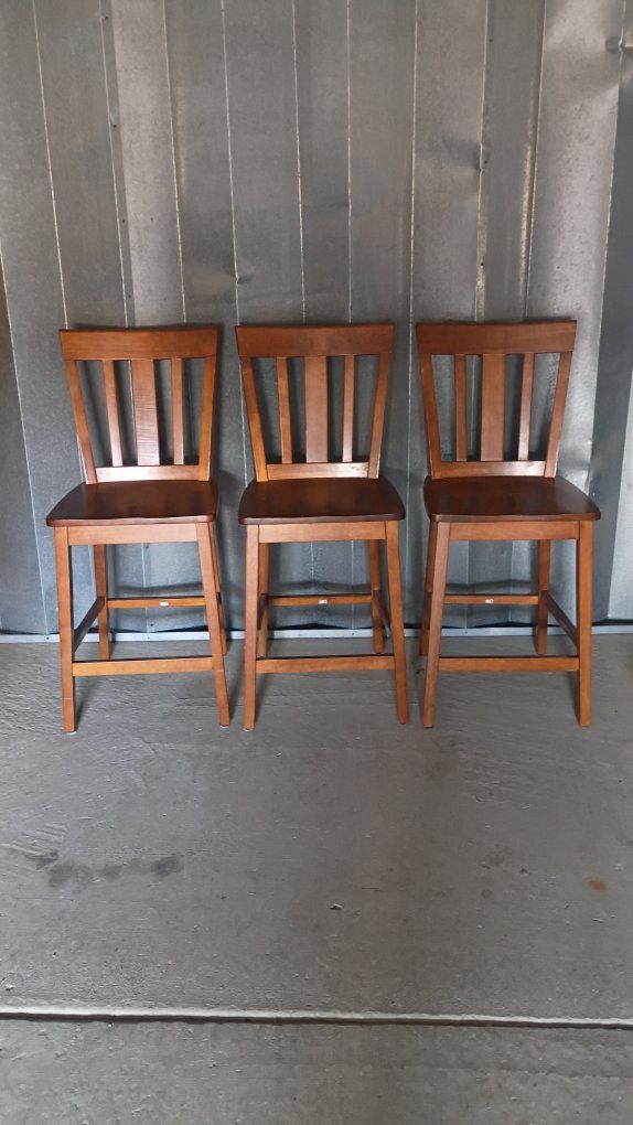 3 Nice Bar Stool / Counter Height Chairs