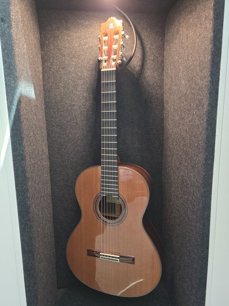 Alhambra 7P Classical Guitar