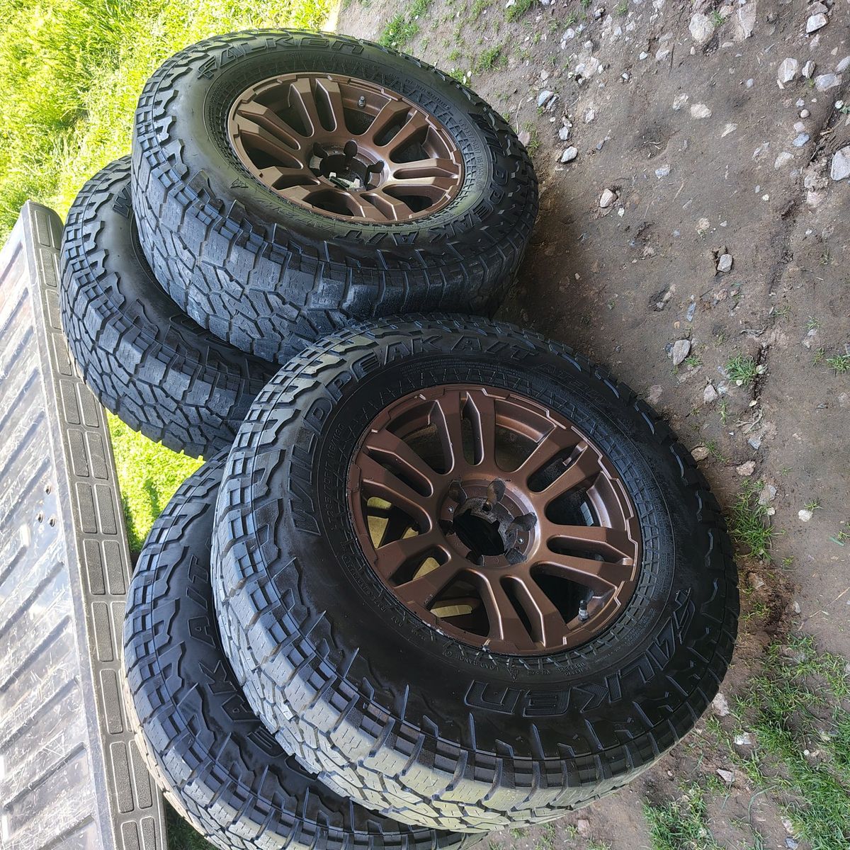 wheels and tires 6 lug 285/70r17