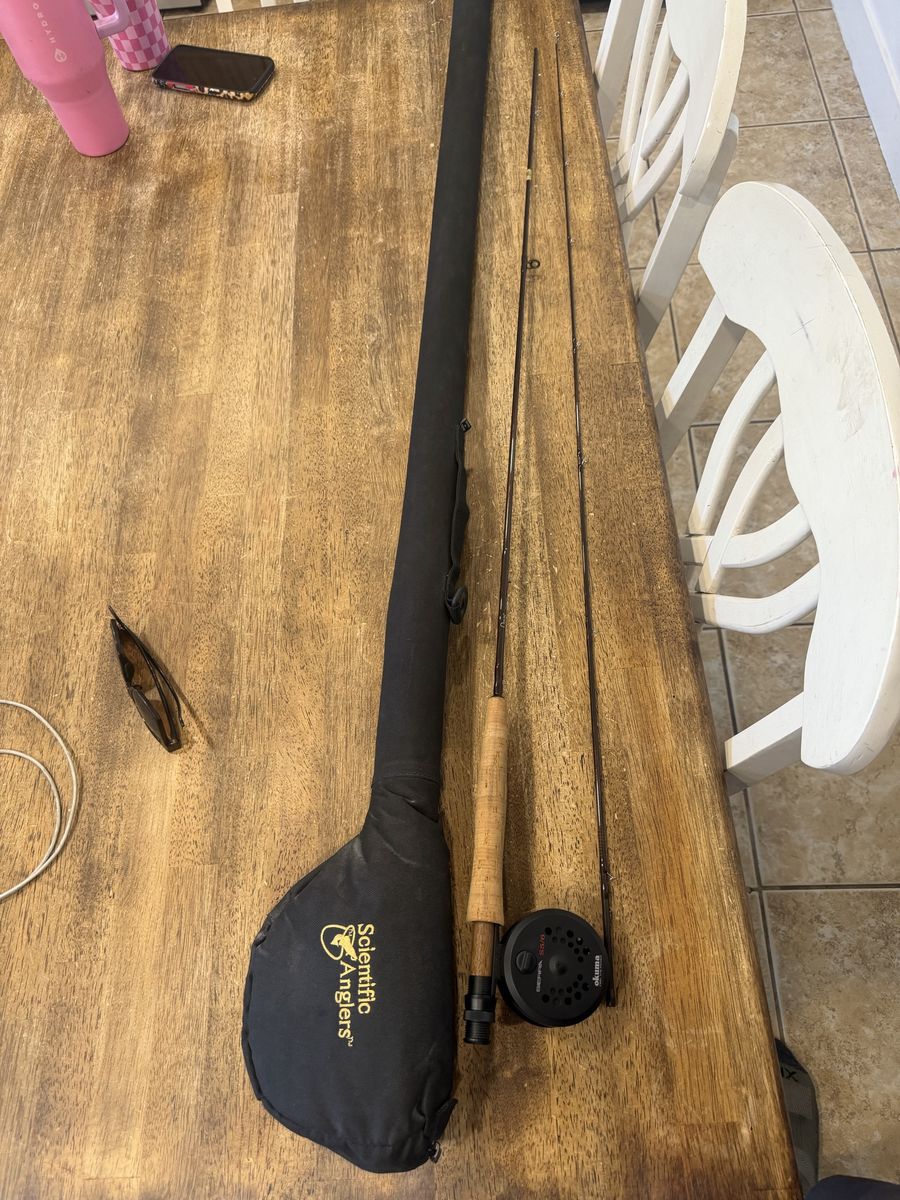 Orvis full flex 5.5 Graphite Fly Rod 7'9" 5 wt with Okuma Reel and Scientific Anglers Case