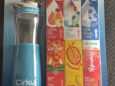 Cirkul 22 oz Plastic Water Bottle Starter Kit with 6 Sip Cartridges (Lot of 2)
