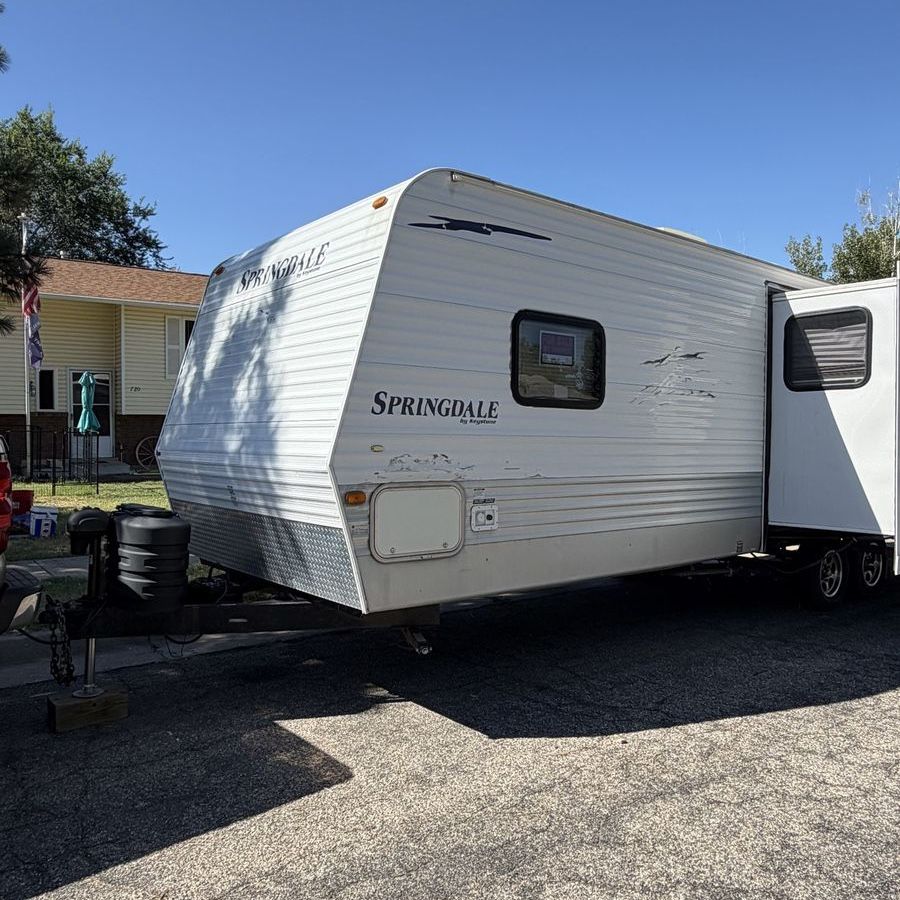 Keystone Springdale Travel Trailer with Slide-Out