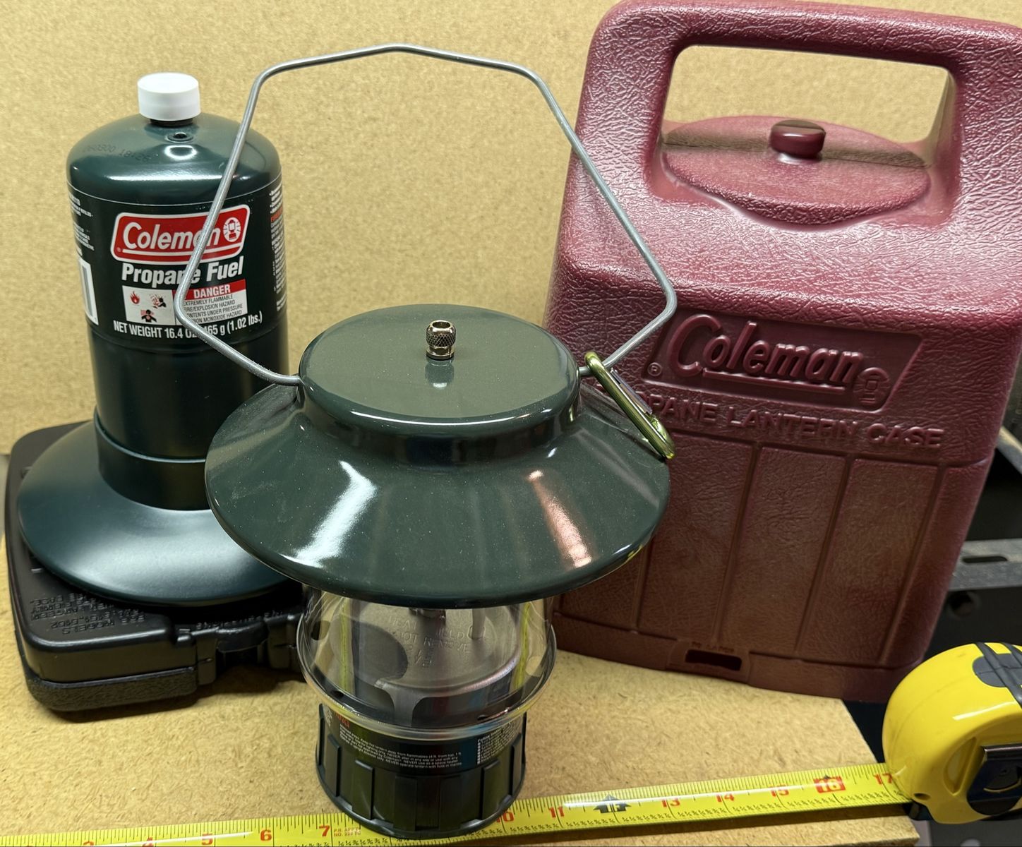 Excellent/NM Coleman 10” Propane Lantern in Case