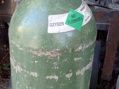 Oxygen tank
