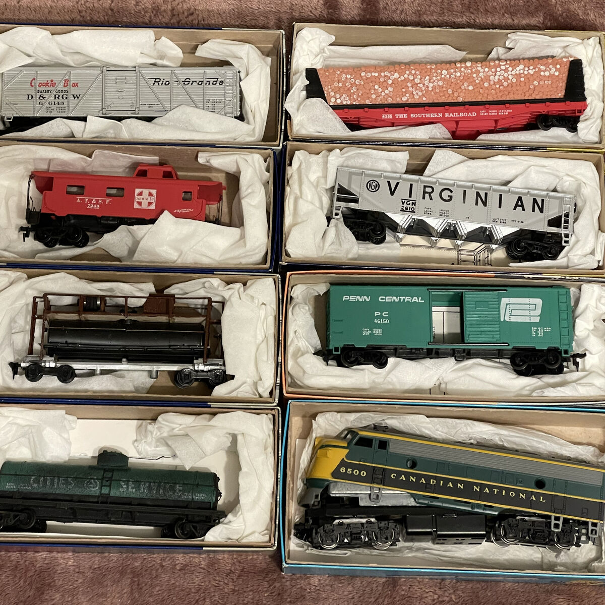 Model Trains (Trains in Miniature) w/ Tracks