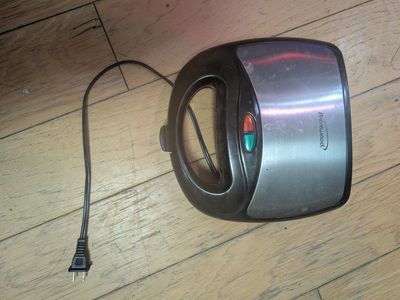 Brentwood Dual Waffle Maker Stainless Steel Black Used