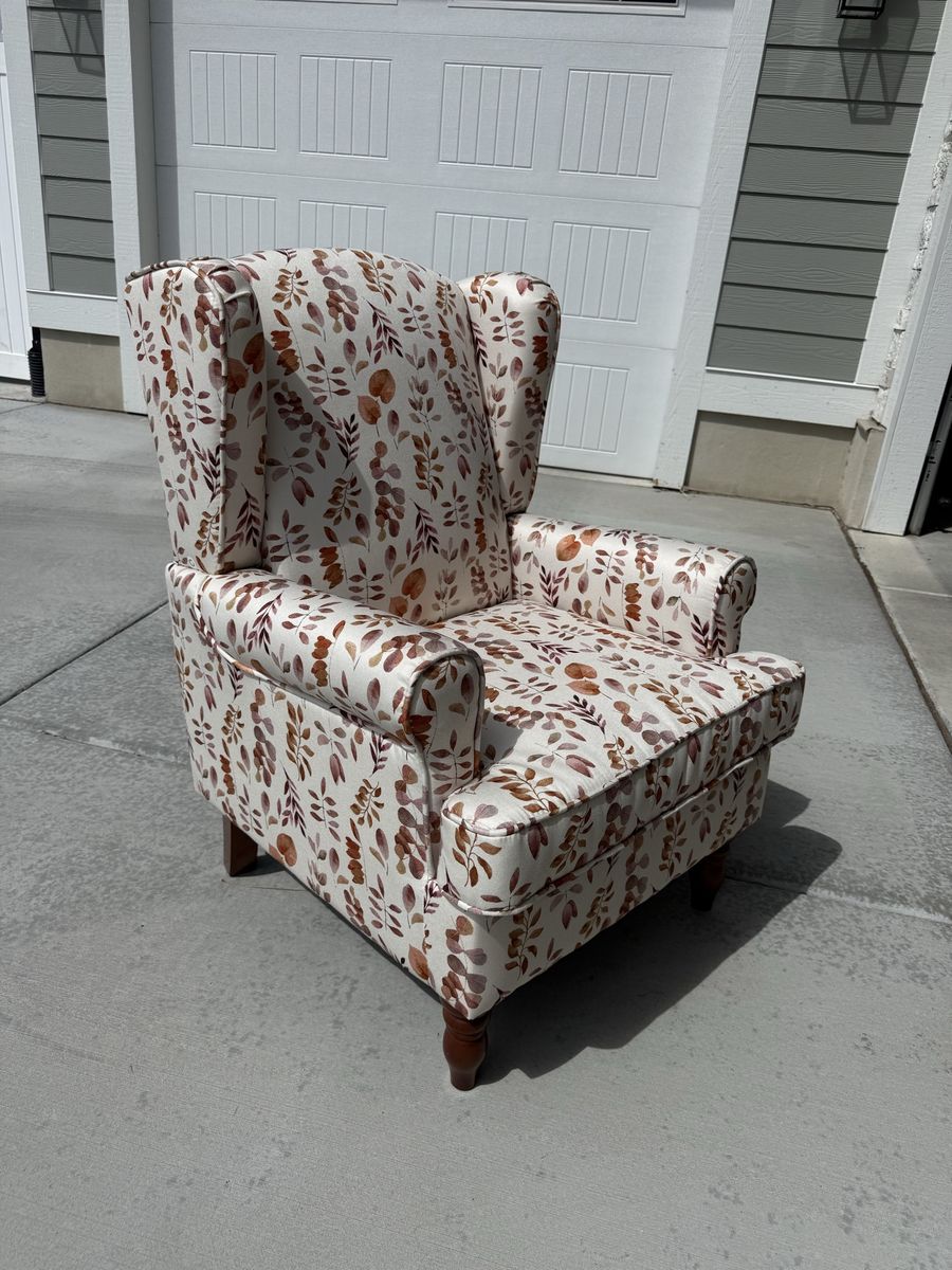 Basically brand new accent chair