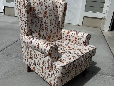 Basically brand new accent chair