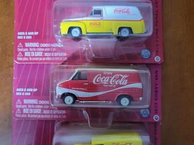 Johnny Lightning Coca-Cola Delivery Vehicles 1:64