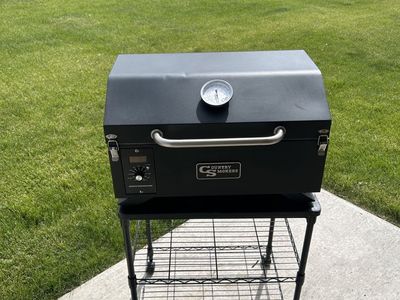Country Smokers Traveler Frontier Series Portable Compact Wood Pellet Grill with Cover
