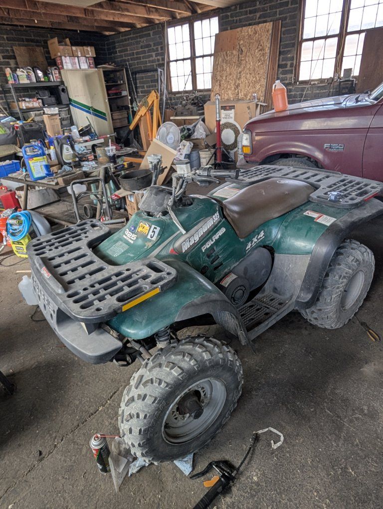 2000 Polaris Magnum 325 4X4
