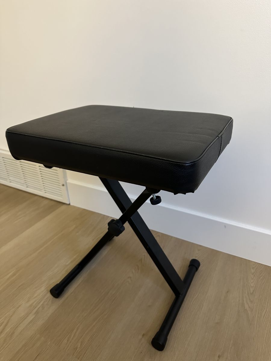 Nice Adjustable Keyboard Bench