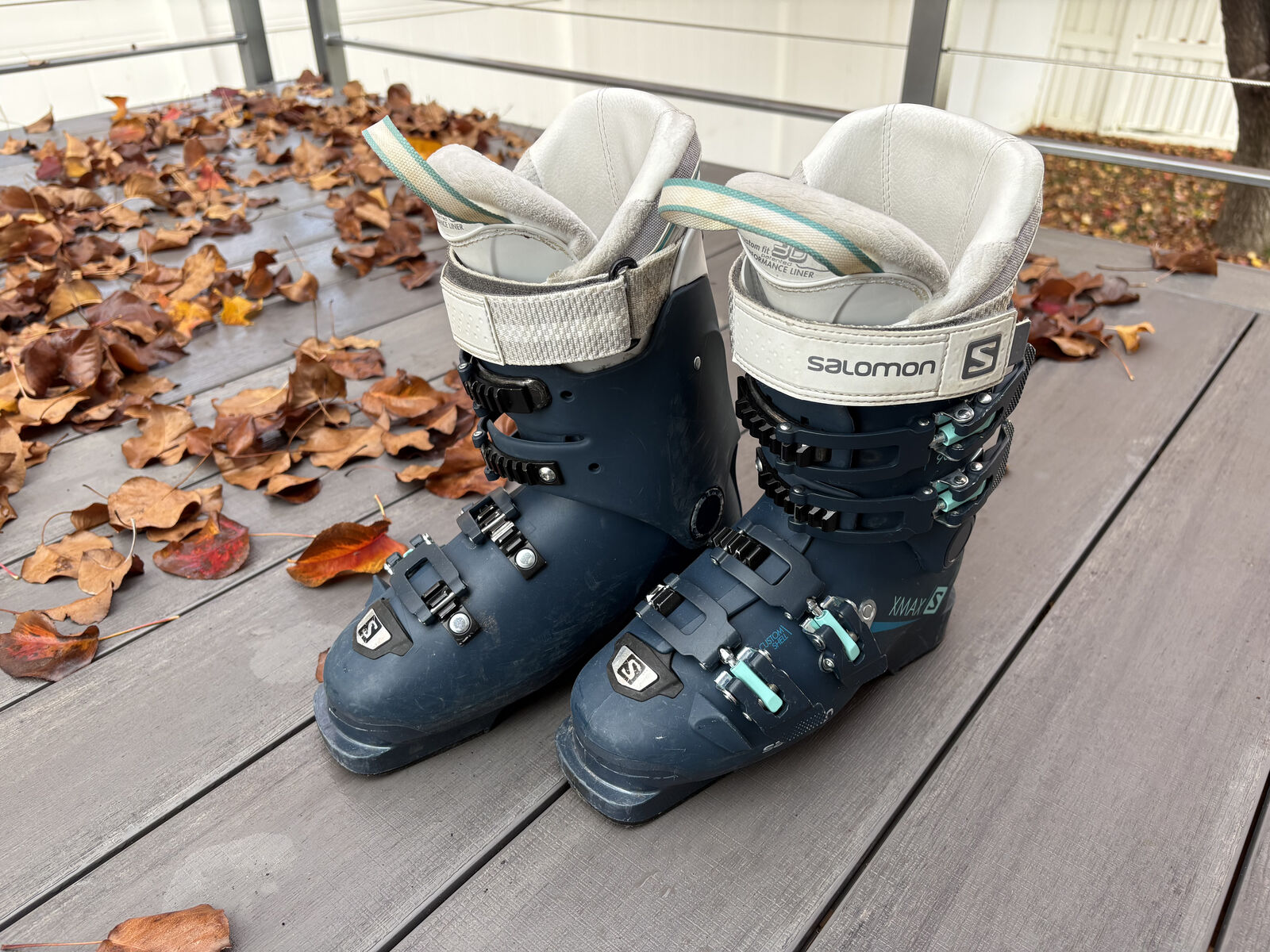 Women's Salomon XMAX 90 ski boot Size 23.5