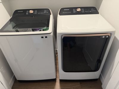 SAMSUNG WASHER DRYER SET 3YRS OLD