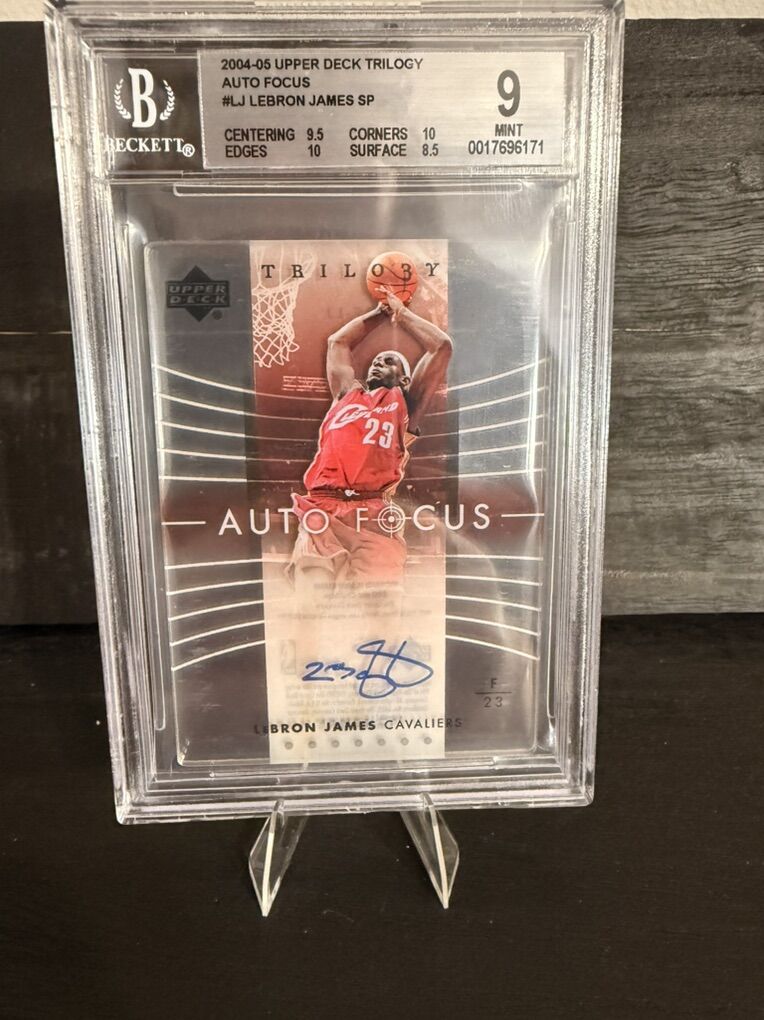 2004 Upper Deck Trilogy - Lebron James Auto-Focus
