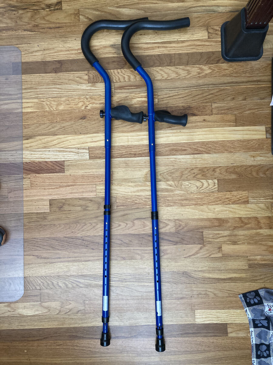 Underarm Crutches with spring assist and ergonomic handles, fits 4ft 10 inches to 5 ft 8 inches