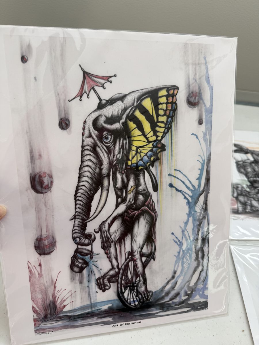 Main image 3