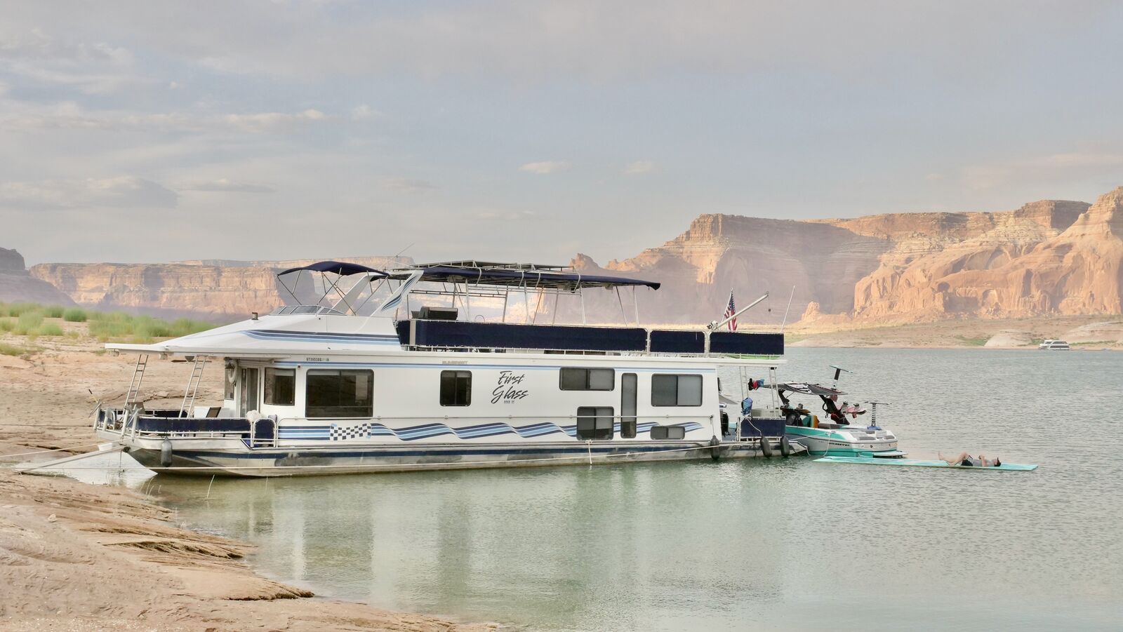 Lake Powell prime week August 2 - 9th 1/13 th share