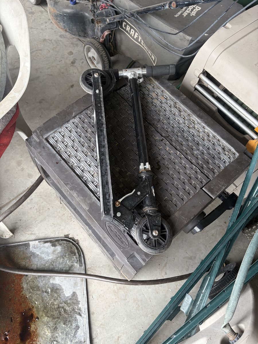 Kids scooter