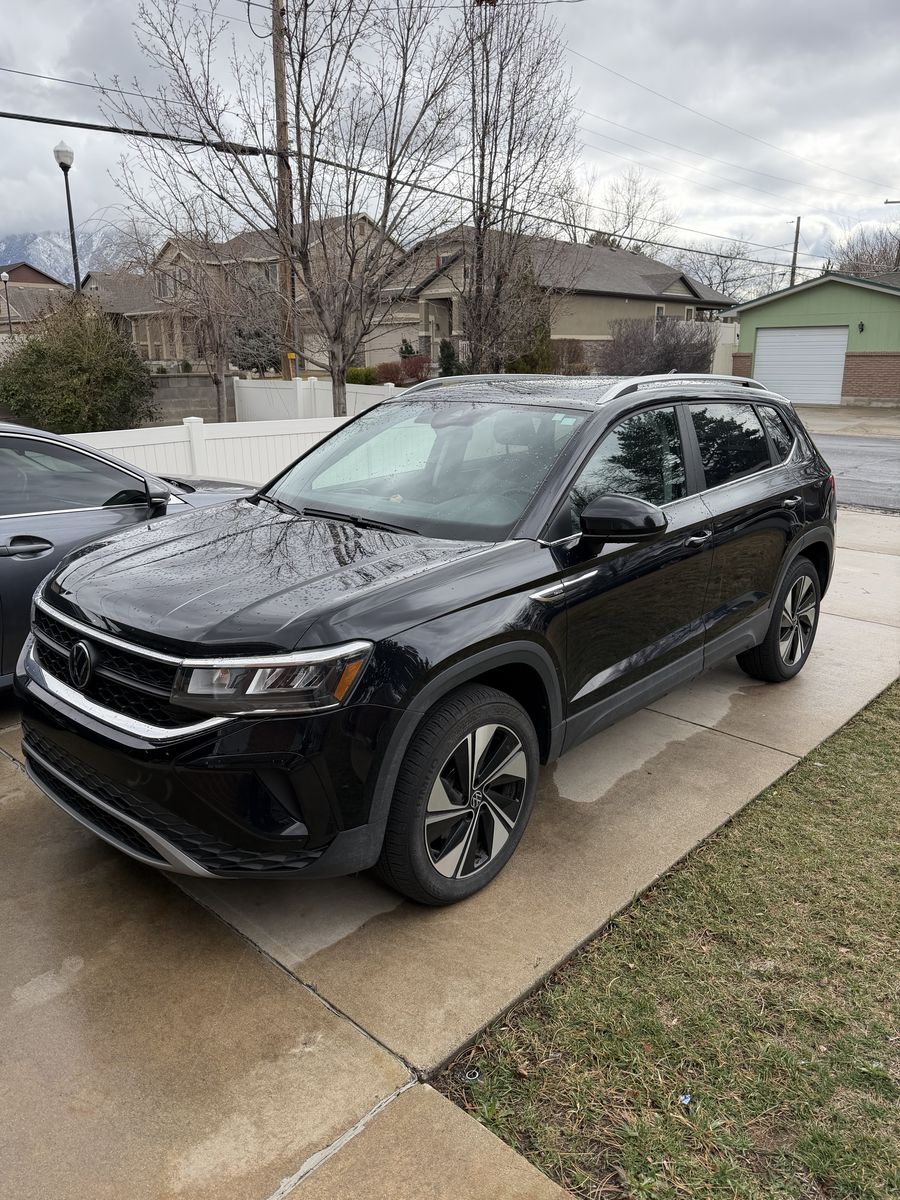 2024 Volkswagen Taos SEL