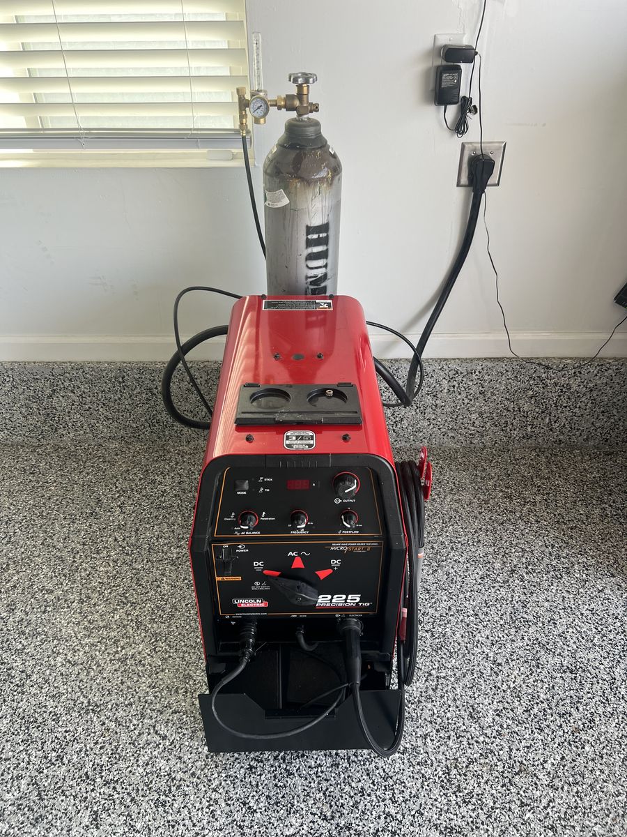 Lincoln Tig 225 AC/DC Pak-Tig/Stick w/Cart