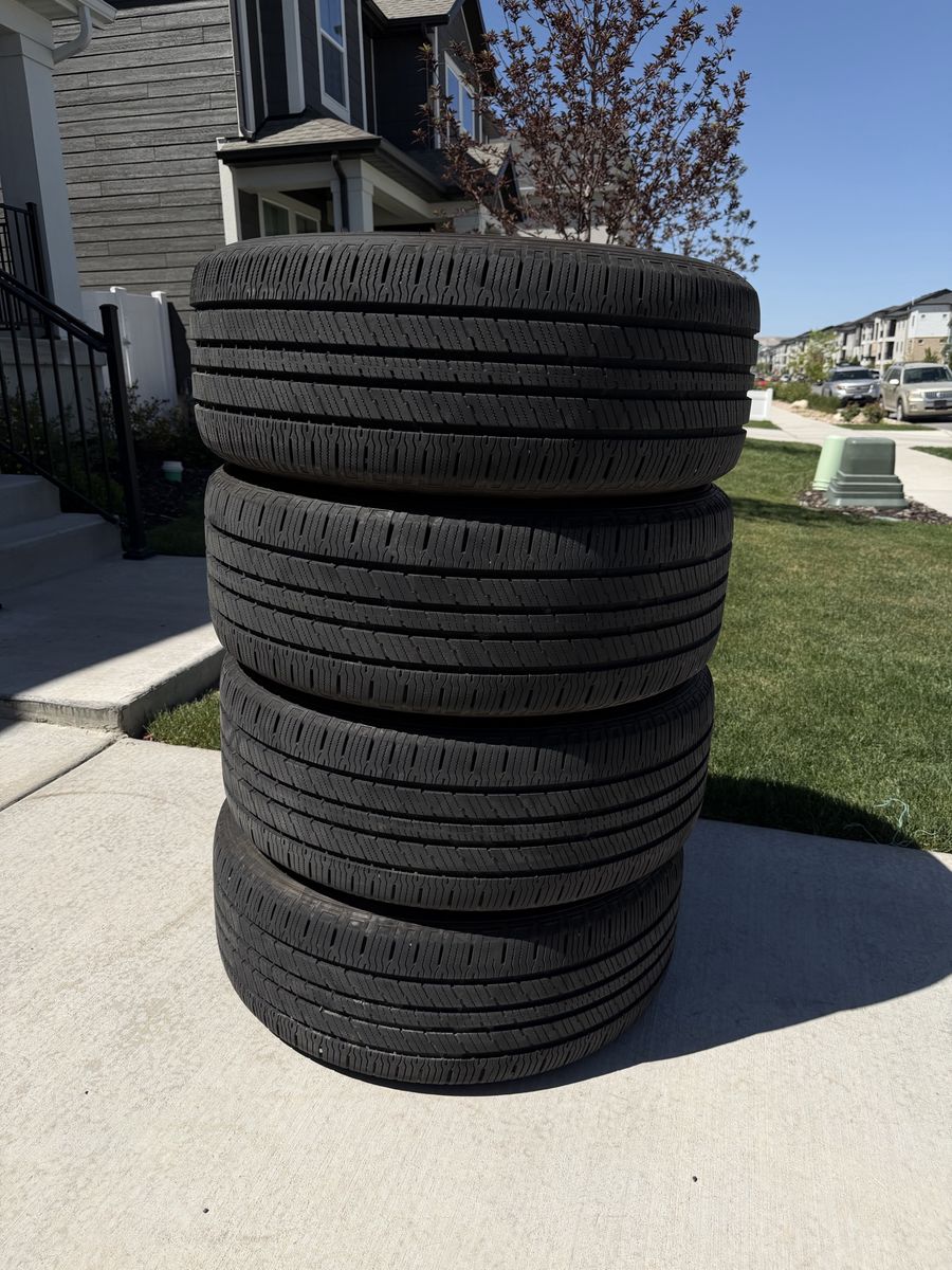 285/45R22 Hankook Dynapro HT