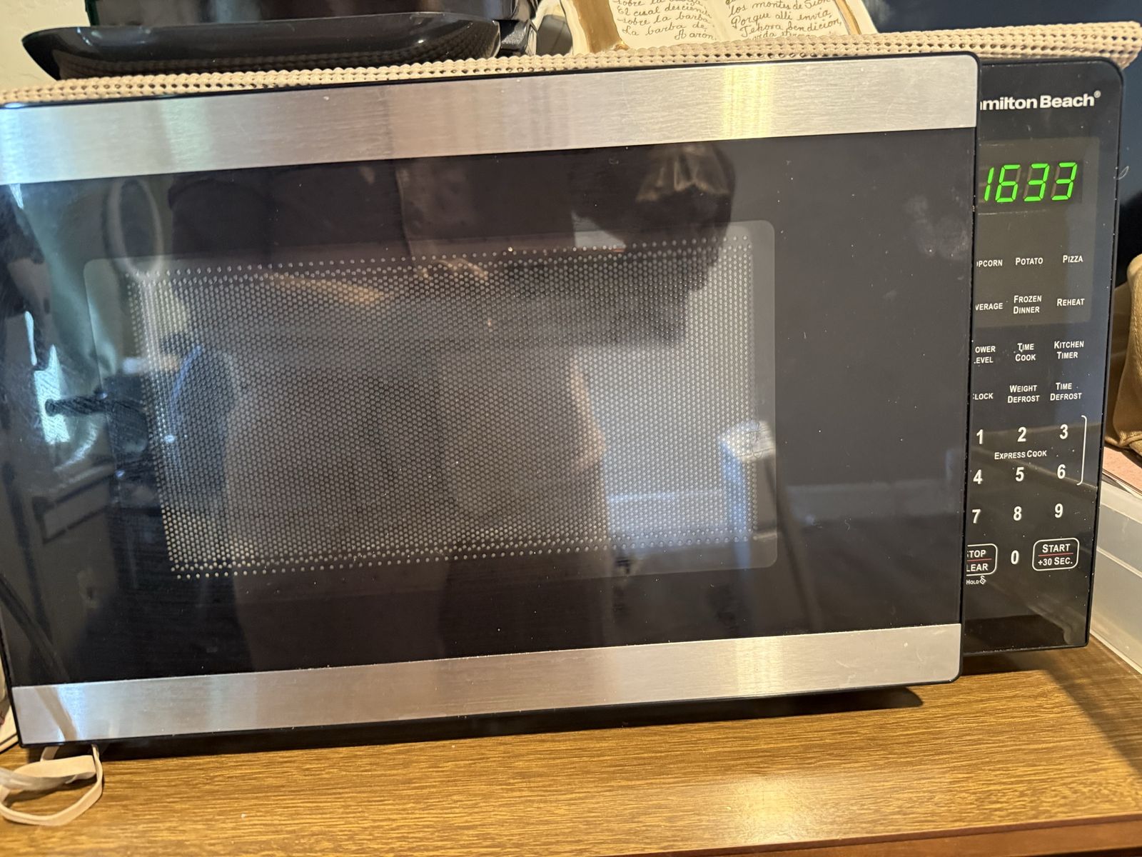 Hamilton Beach Countertop Microwave Oven - Black & Stainless Steel, 1.33 cu ft