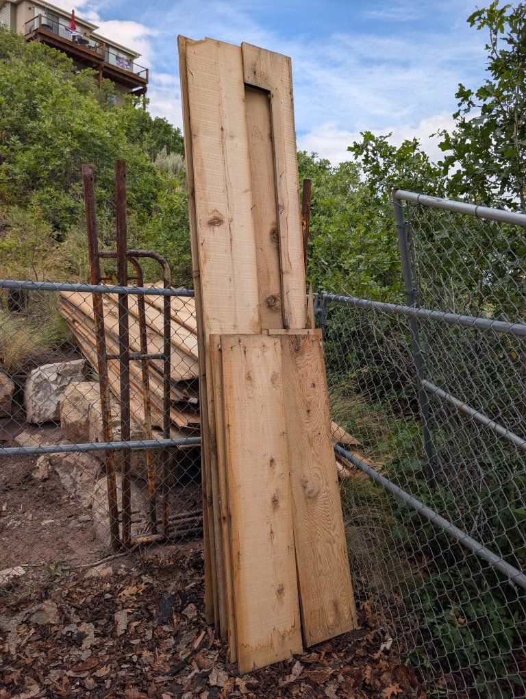 Rustic pine Lumber Planks - Building Material