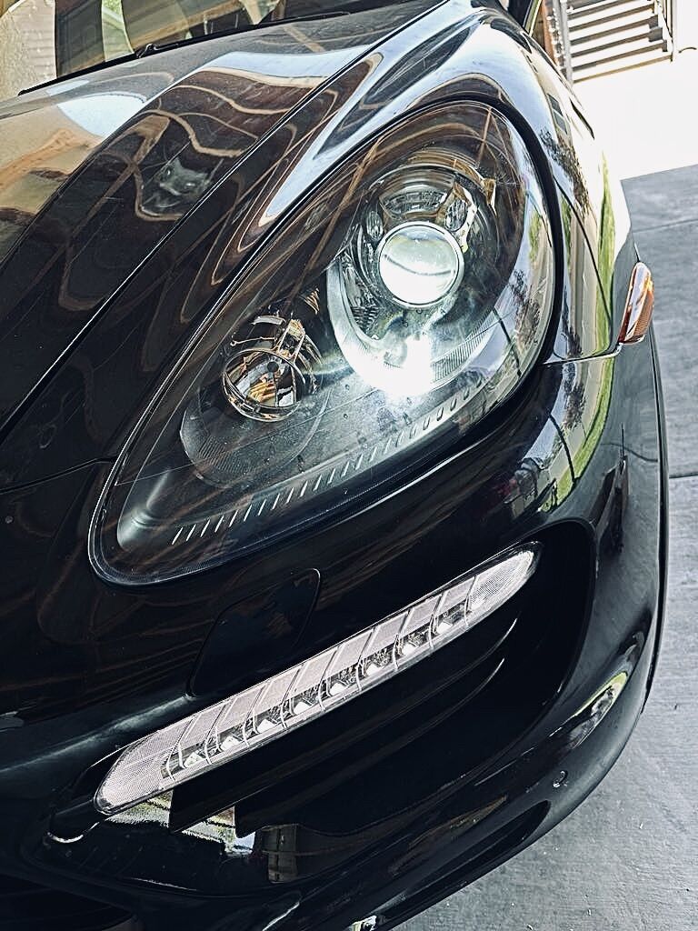 PORSCHE CAYENNE HEADLIGHT LEFT 2011-2014 OEM