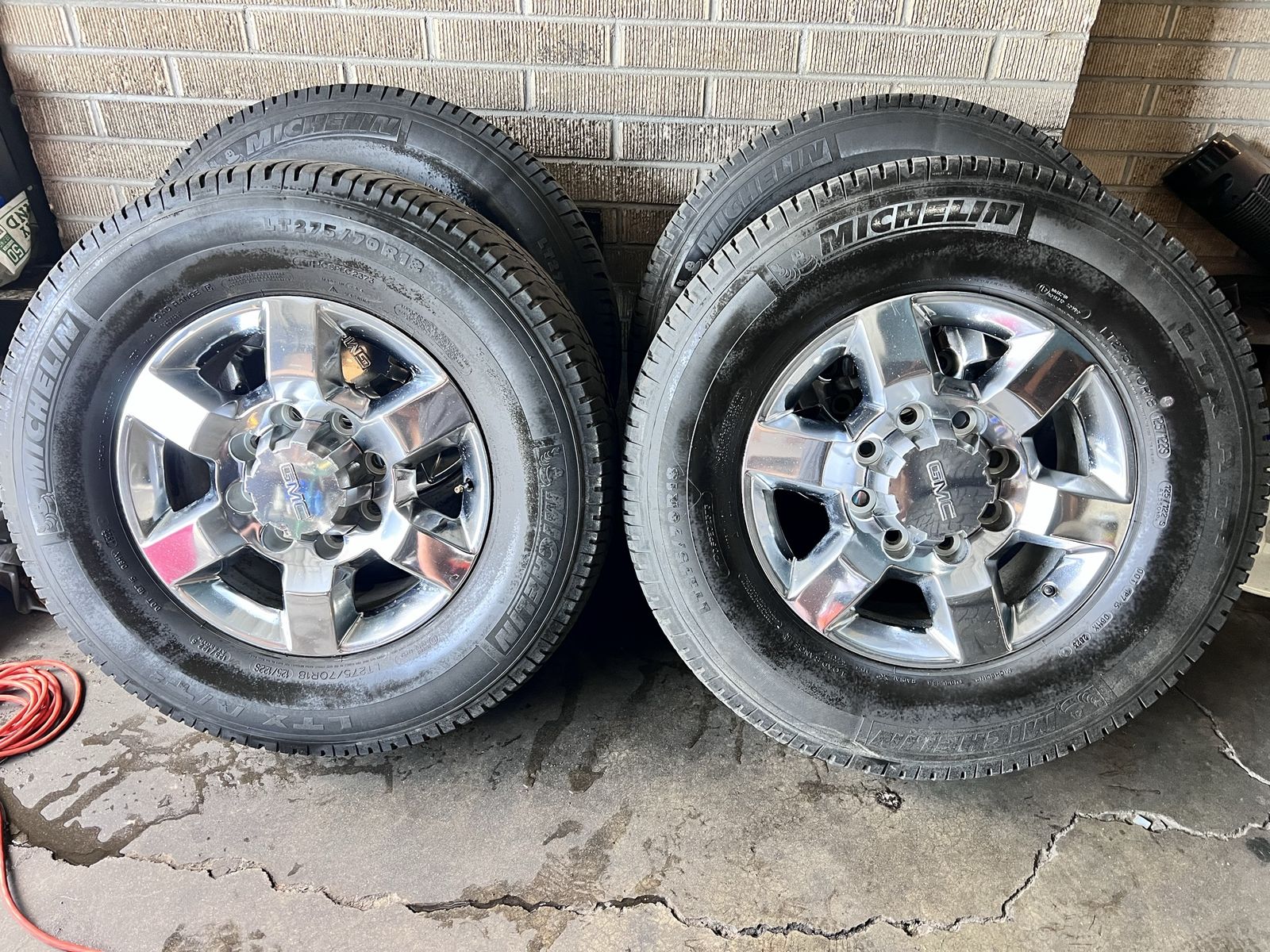 2023 GMC Denali 2500 Wheels and Tires 8x180
