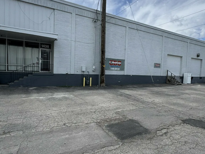 700 West Industrial Warehouse for Lease $0.96 / SF