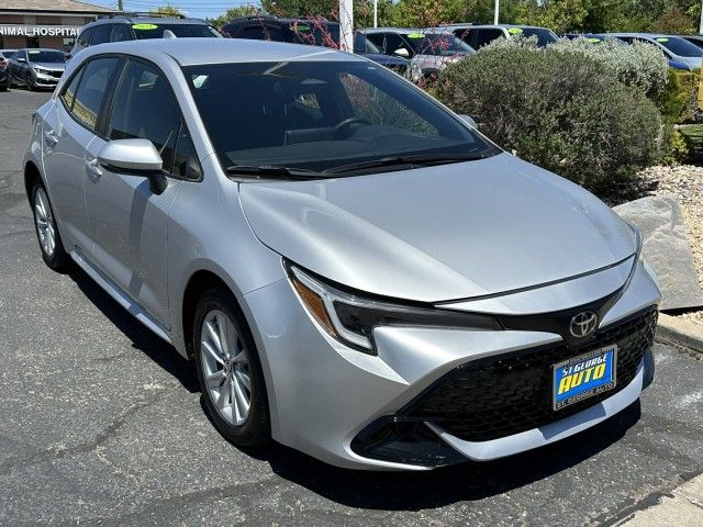 2025 Toyota Corolla Hatchback SE