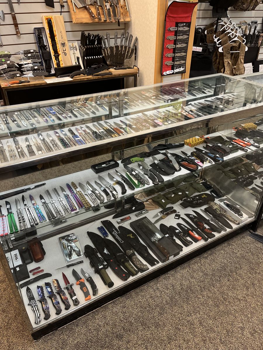 HUGE KNIFE SALE @ "UNITE" STORE AT SOUTH TOWN MALL IN SANDY!
