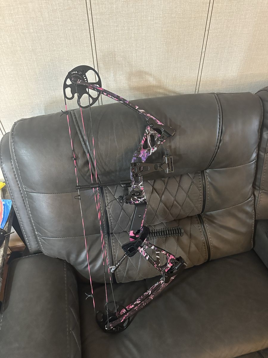 Hunting bow