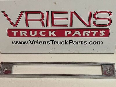 Kenworth Chrome Trim Fitting Lamp Warning Assembly, Part # S54-1002 (1998-2004)