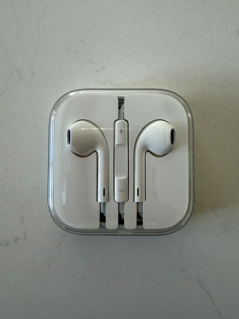 Apple Earbuds Wired Headphones
