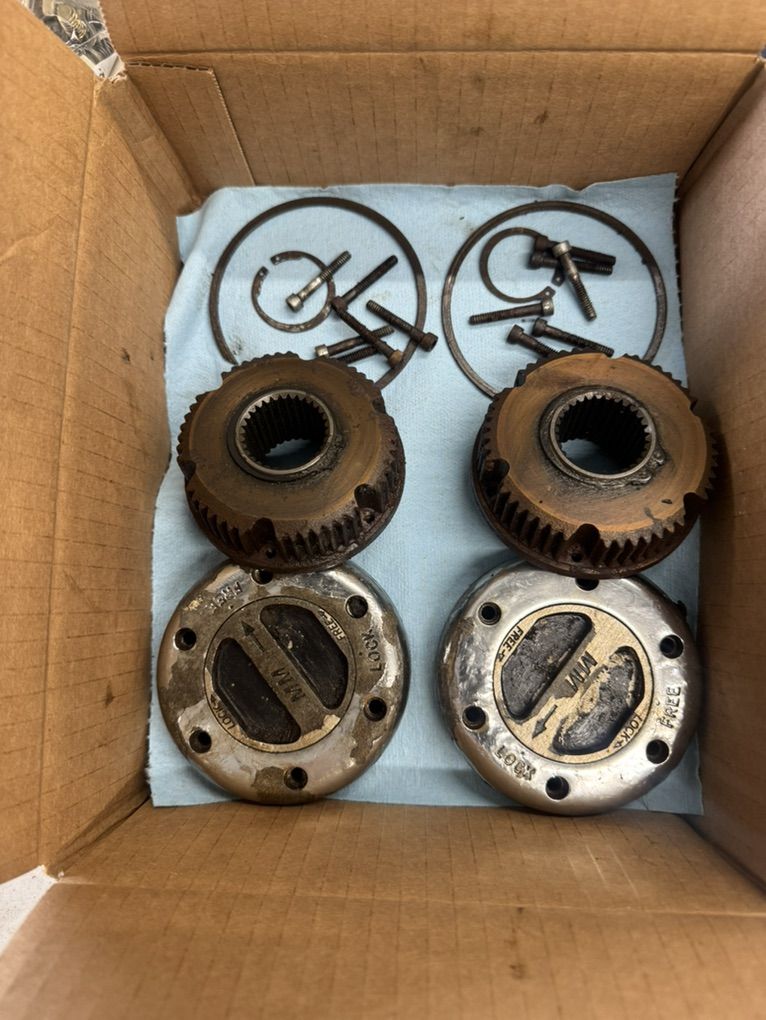 Dana 60 MM Hubs And Stub Shafts 30 Spline