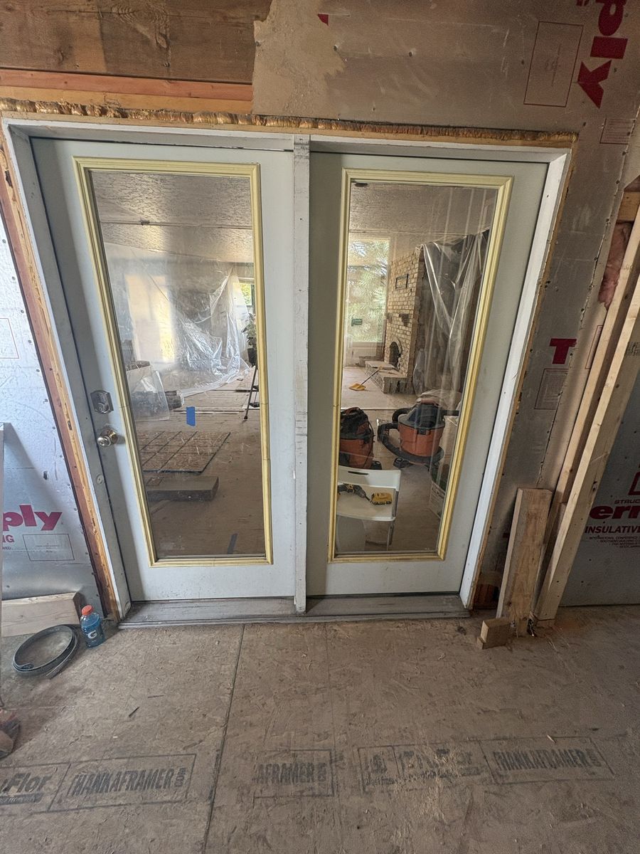 Single door with fixed window White Frame and Hardware