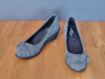 Ladies Shoes