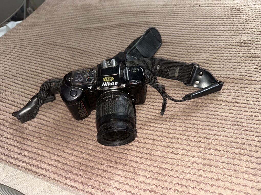 Nikon 4004s WIth 28-80mm Lens